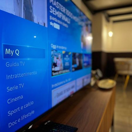 Regina Milano In Verona - Sky Tv, Wifi E Breakfast Box Apartment Exterior foto