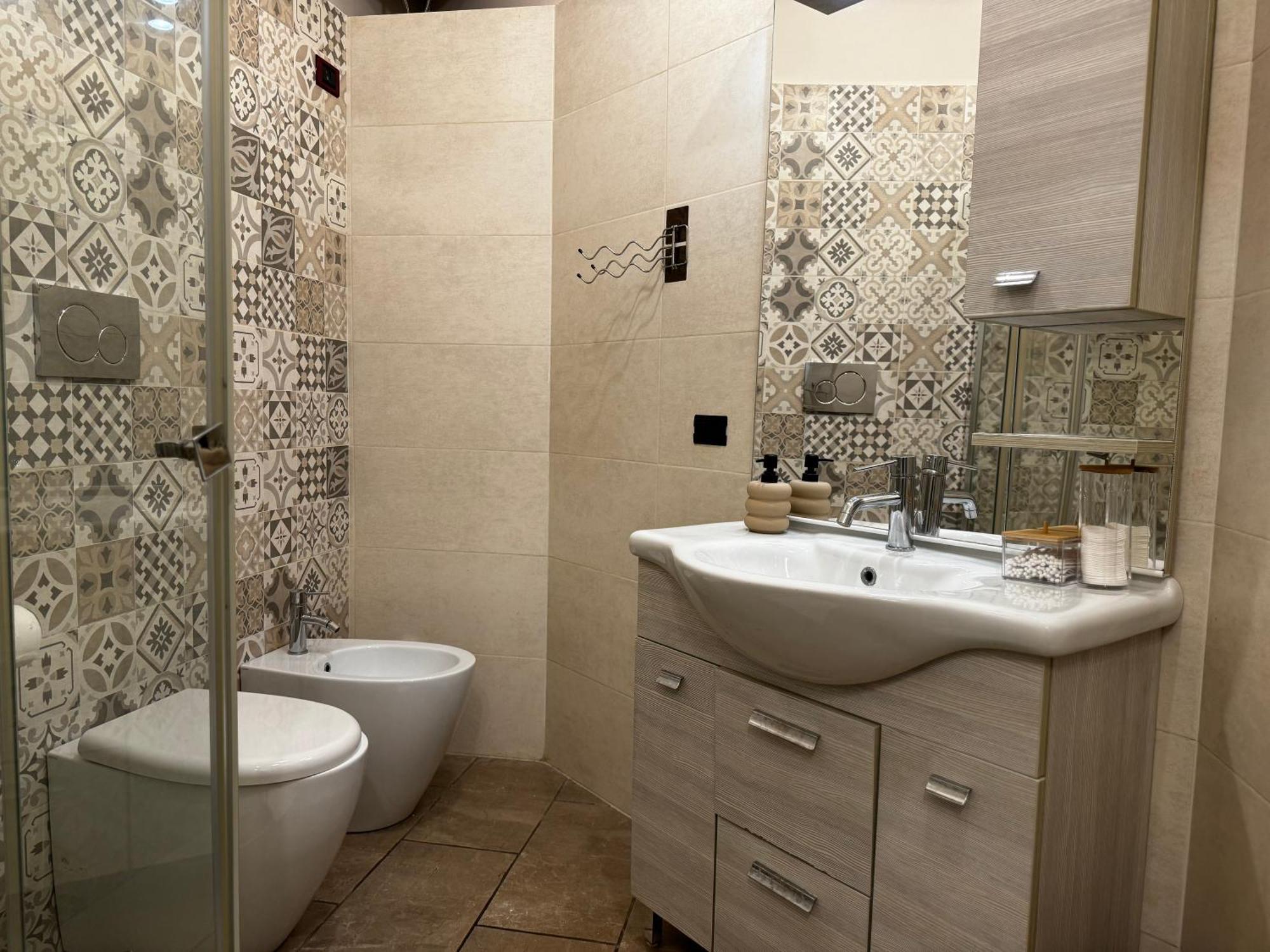 Regina Milano In Verona - Sky Tv, Wifi E Breakfast Box Apartment Exterior foto