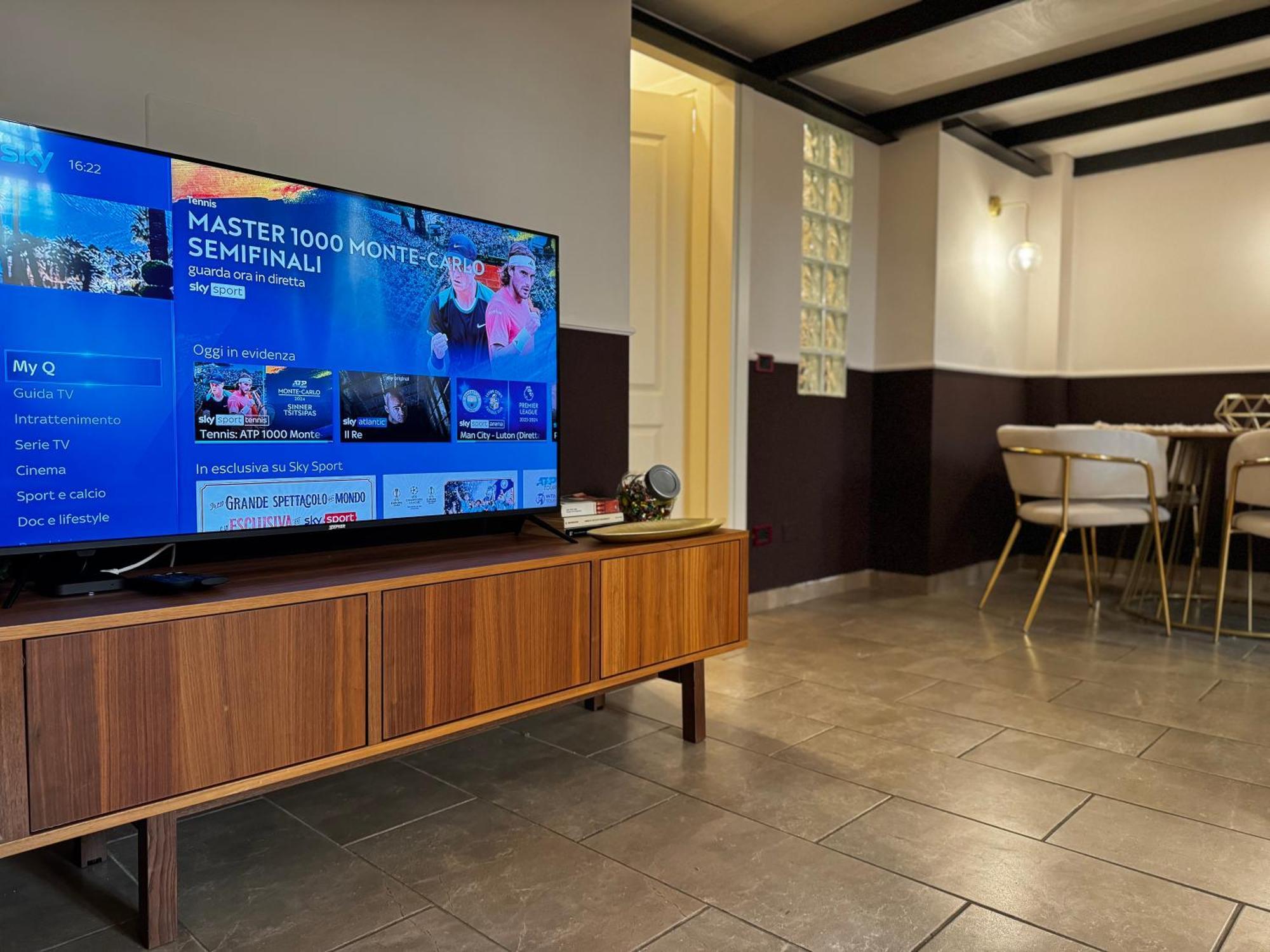 Regina Milano In Verona - Sky Tv, Wifi E Breakfast Box Apartment Exterior foto